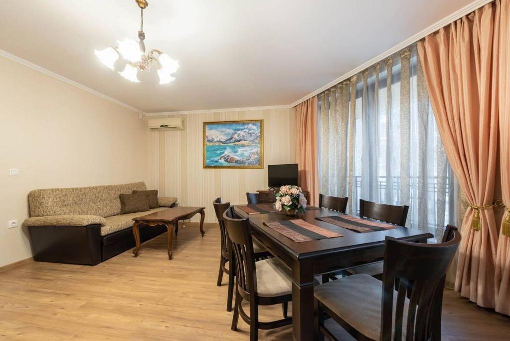 Vazov , Two Bedroom Centre * Varna